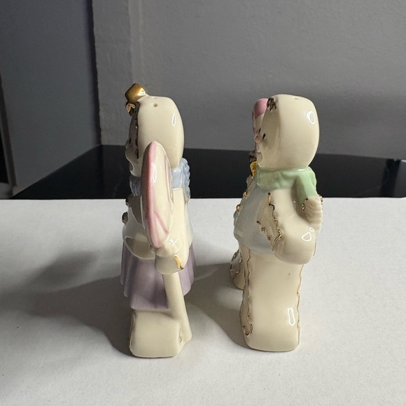 Lenox Gingerbread Boy & Girl Salt & Pepper Shaker Set - Picture 5 of 7